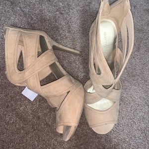 Women’s Size 8.5 Heel